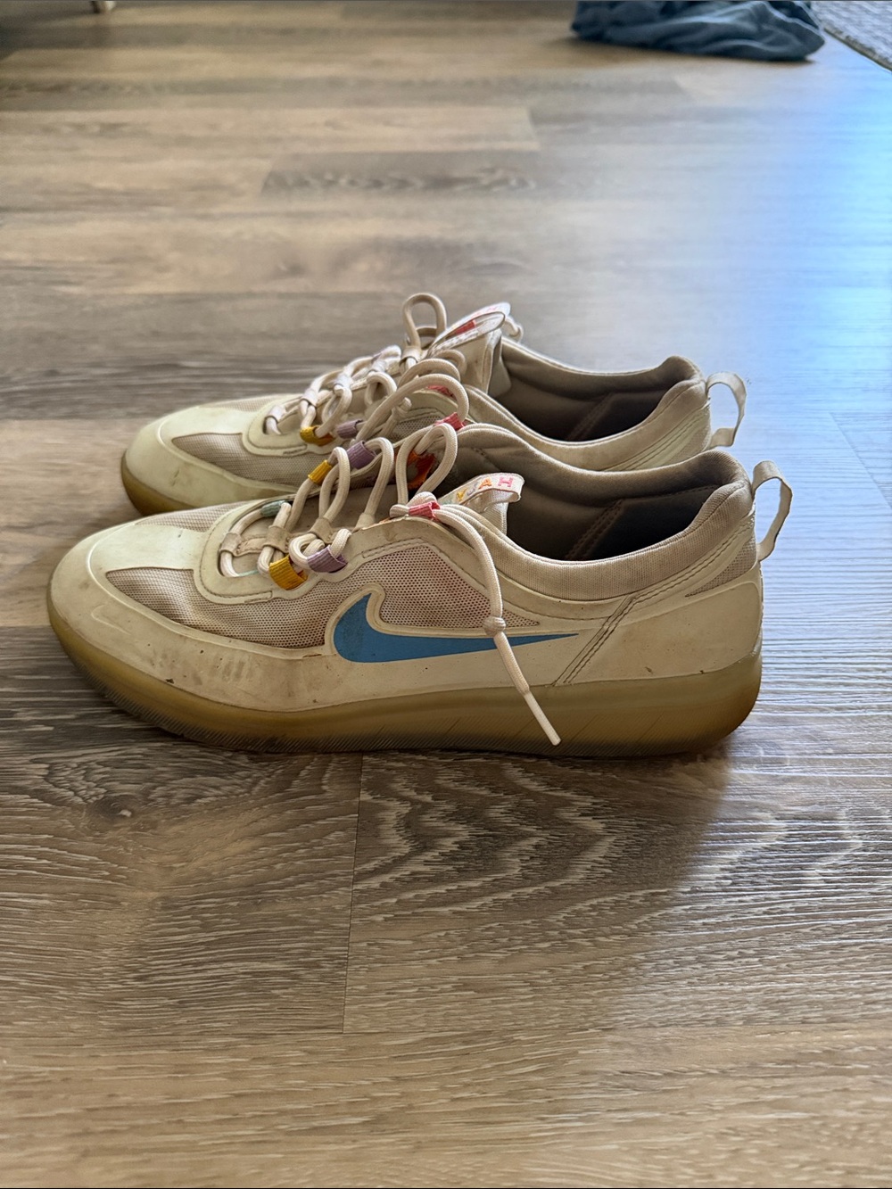 Nike Kids Cream Sneakers with Blue Swoosh